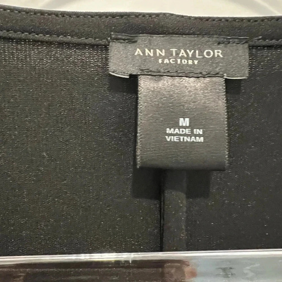 Gently worn Ann Taylor black blouse - Picture 2 of 9
